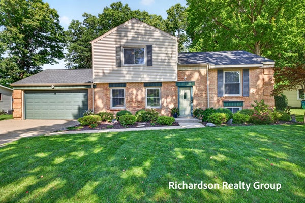 15937 OBRIEN CT, GRAND HAVEN, MI 49417 - Image 908c5b5f2896fa9f1c0ee2e20f439faf/3179470144