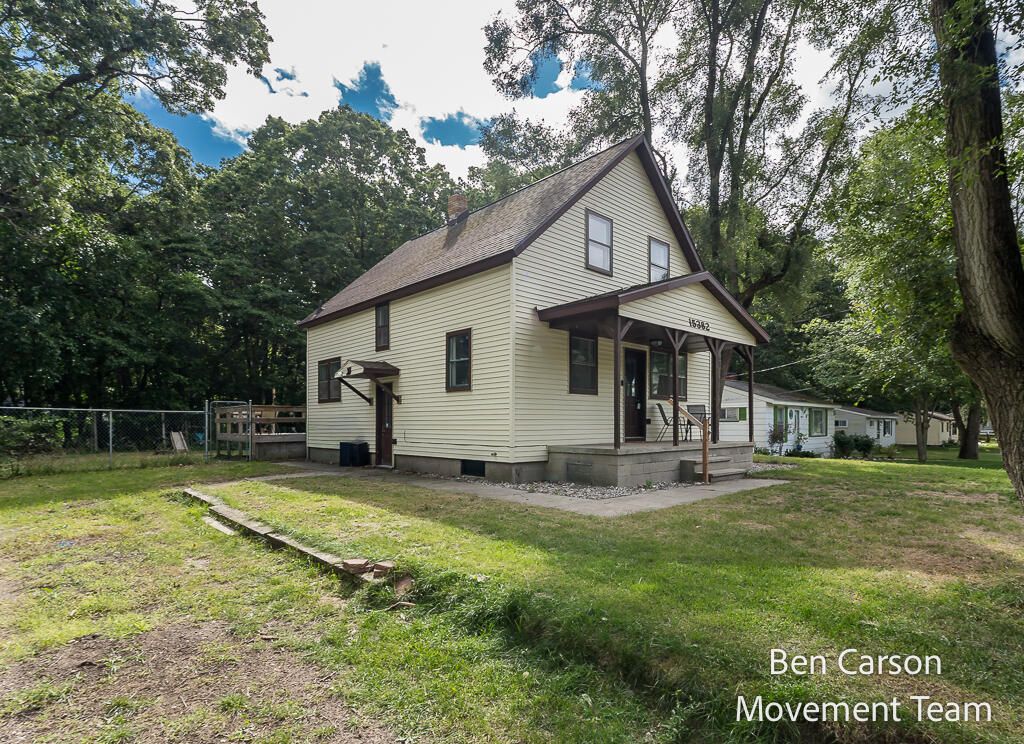Photo of 15382 Coleman Avenue, Grand Haven, MI 49417 (MLS # 25046160)