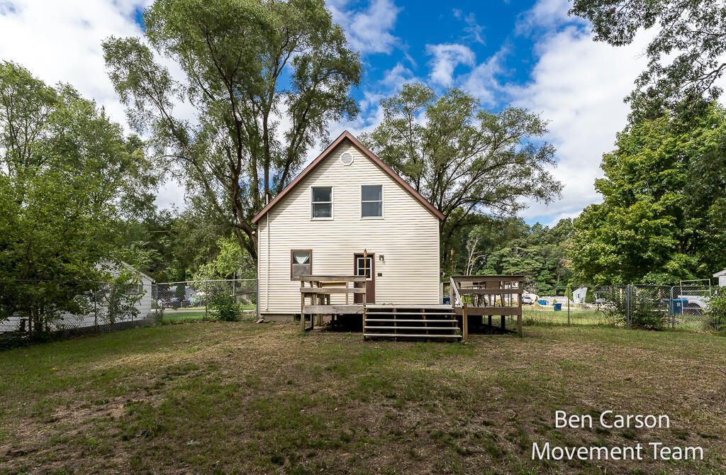 Photo of 15382 Coleman Avenue, Grand Haven, MI 49417 (MLS # 25046160)