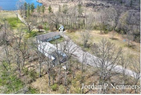 12375 Overlook Drive NE Greenville MI 48838