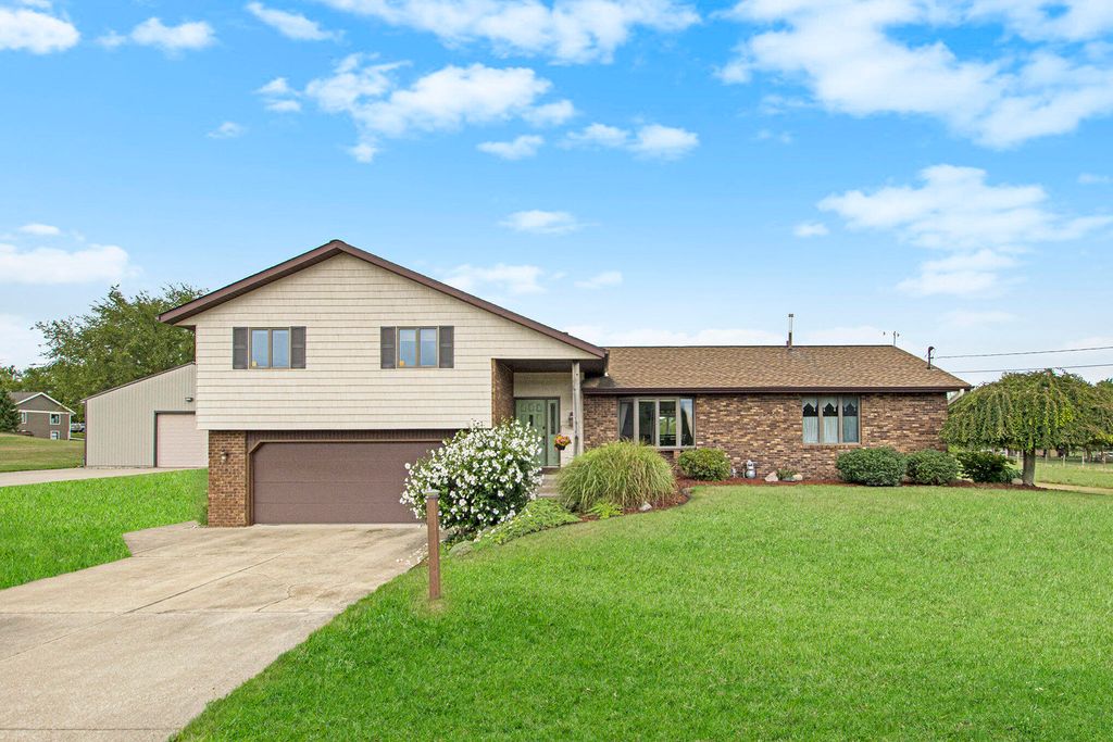 Photo of 177 96th Ave Ave, Holland, MI 49424 (MLS # 25044774)