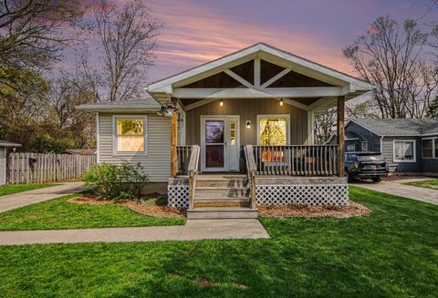 Photo of 1331 Alberta Street NE, Grand Rapids, MI 49505 (MLS # 26017184)