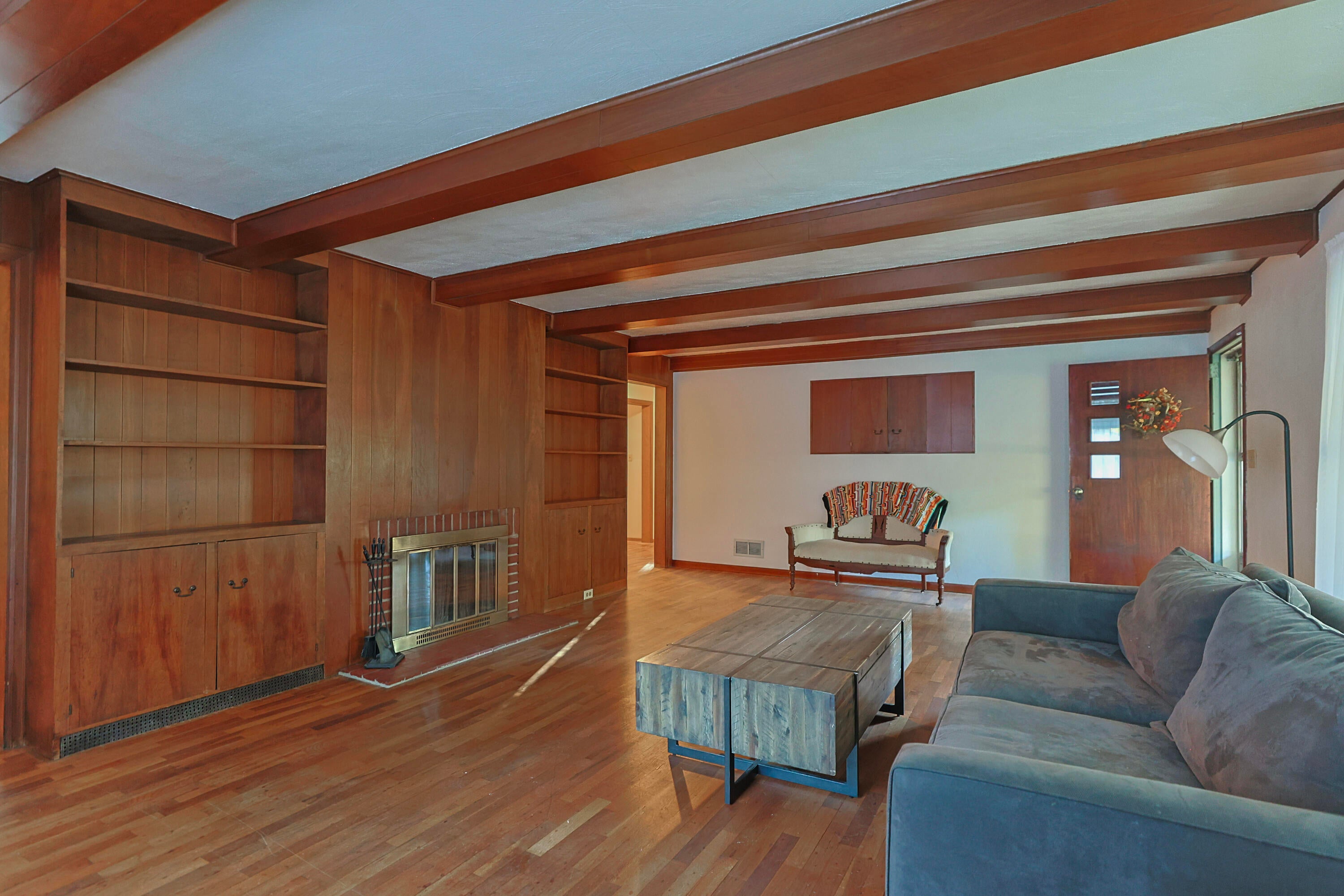 1212 E Bertrand Road