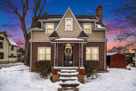 601 N Kalamazoo Street Paw Paw MI 49079