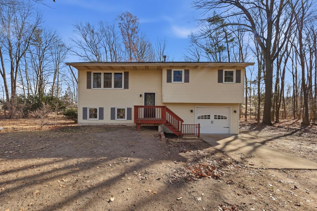 Photo of 14180 168th Avenue, Grand Haven, MI 49417 (MLS # 26009667)