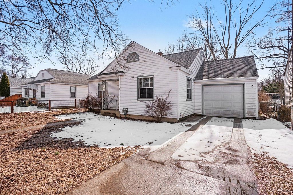 Photo of 1147 McLaughlin Avenue, Muskegon, MI 49442 (MLS # 26007658)