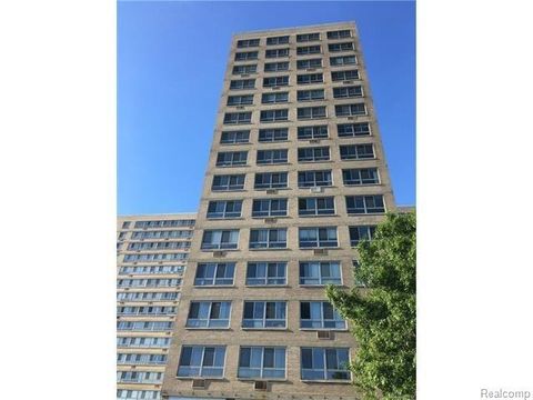 Photo of 8900 E Jefferson Avenue #528, Detroit, MI 48214 (MLS # 26017143)