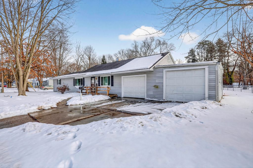 Photo of 75 Taylor Avenue, Battle Creek, MI 49037 (MLS # 26005125)