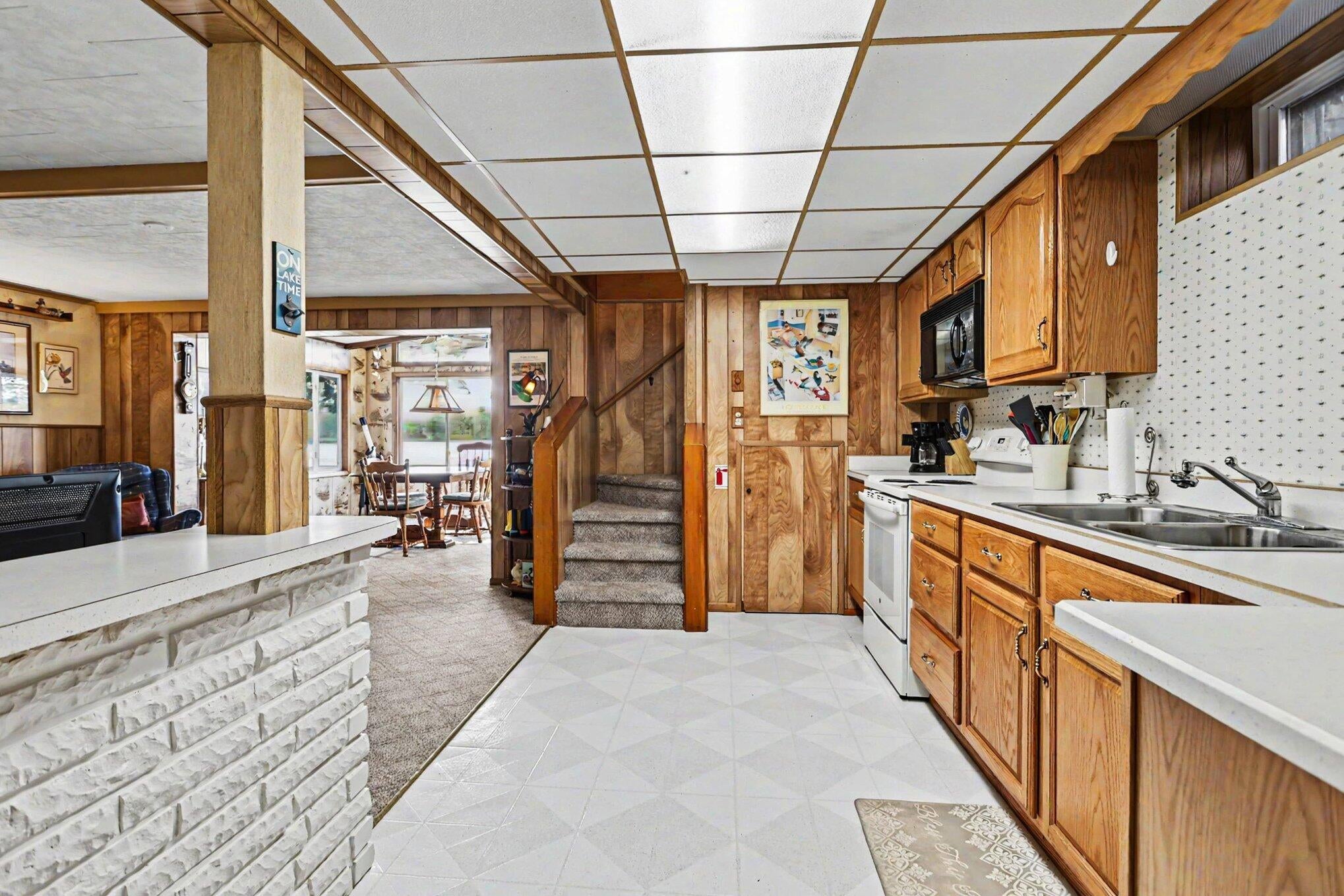 Listing 9