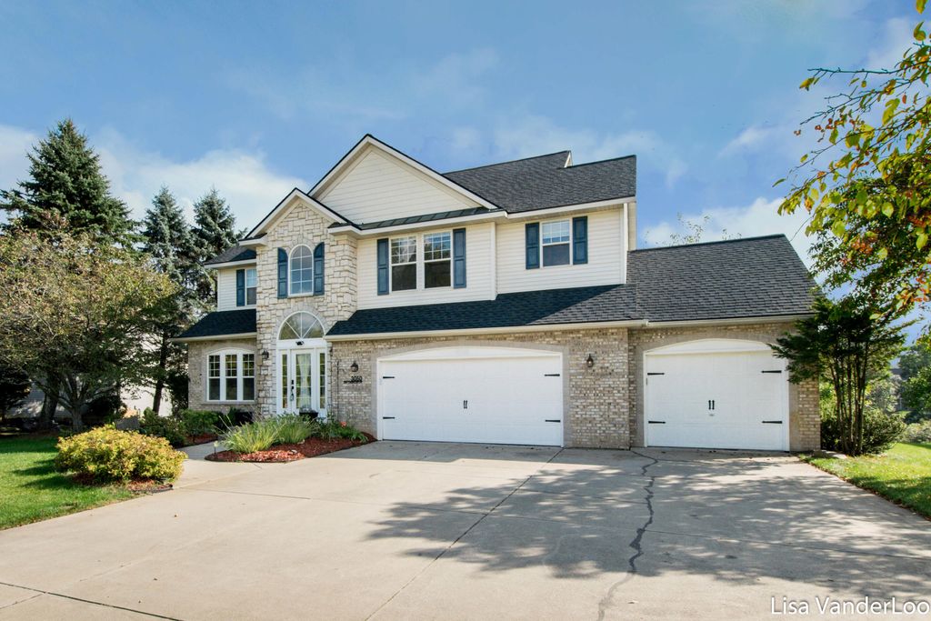 Photo of 3050 Sir Charles Drive NE, Rockford, MI 49341 (MLS # 25049467)