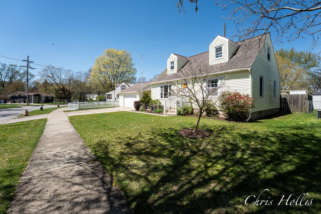 Photo of 141 Highland Drive, Rockford, MI 49341 (MLS # 26018098)