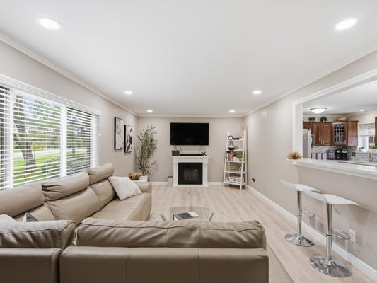 42176 LOCHMOOR ST, CLINTON TOWNSHIP, MI 48038 - Image 92284ef4dceebfddd58bd3f0d1d059d6/3114148275