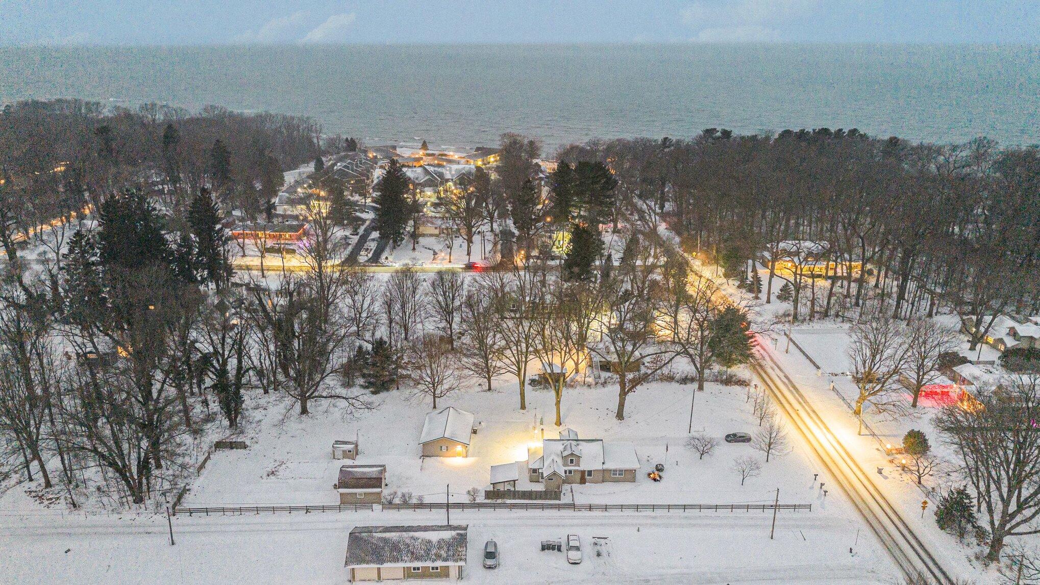 2844 W Glenlord Road