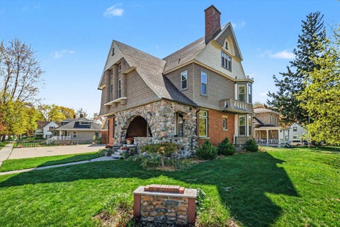 Photo of 303 S Courtland Street, Hart, MI 49420 (MLS # 26019603)