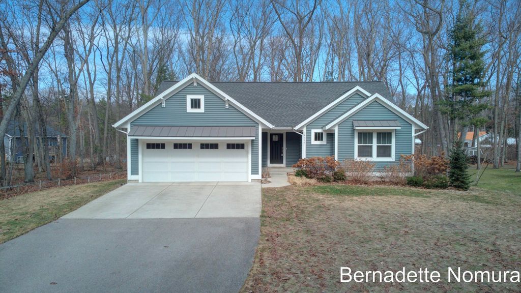 Photo of 14347 Johnson Street, Grand Haven, MI 49417 (MLS # 26009546)