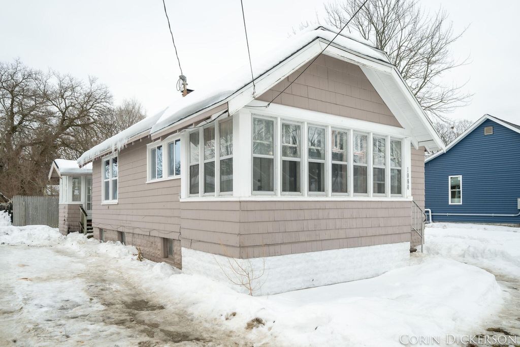 Photo of 1080 Kenneth Street, Muskegon, MI 49442 (MLS # 26004951)