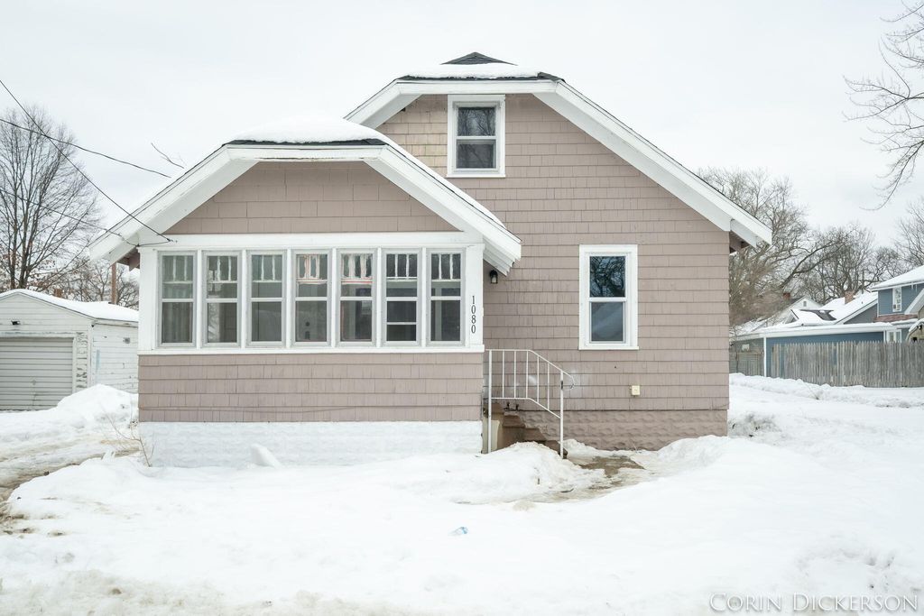 Photo of 1080 Kenneth Street, Muskegon, MI 49442 (MLS # 26004951)