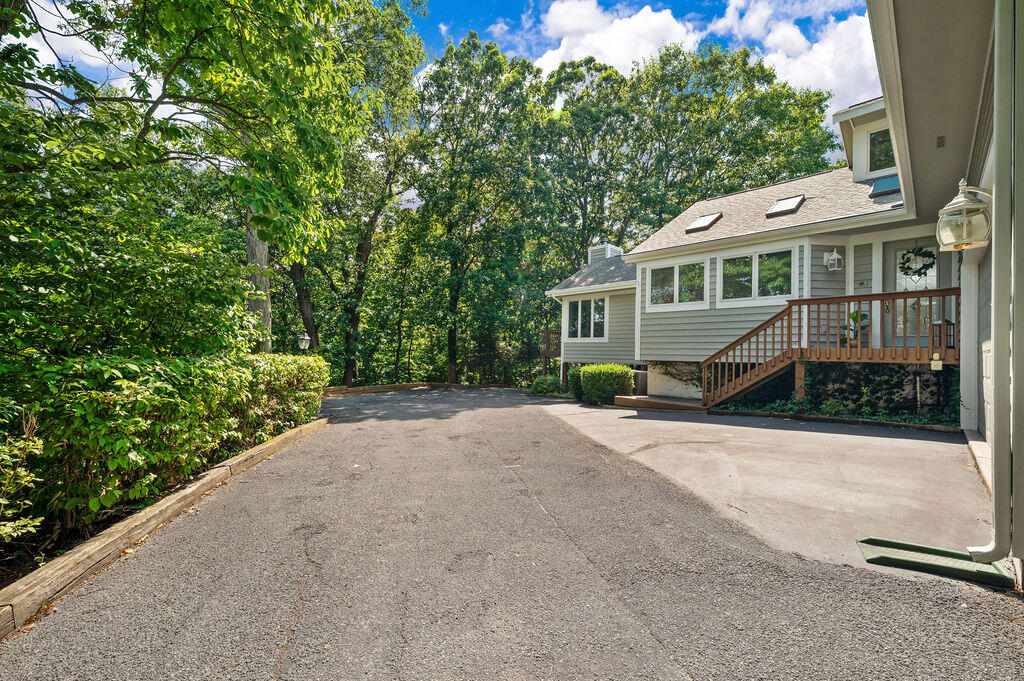 9922 Weko Drive