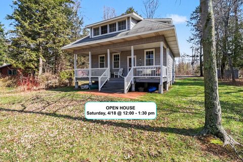 Photo of 6461 S Shields Road, Pentwater, MI 49449 (MLS # 26015719)
