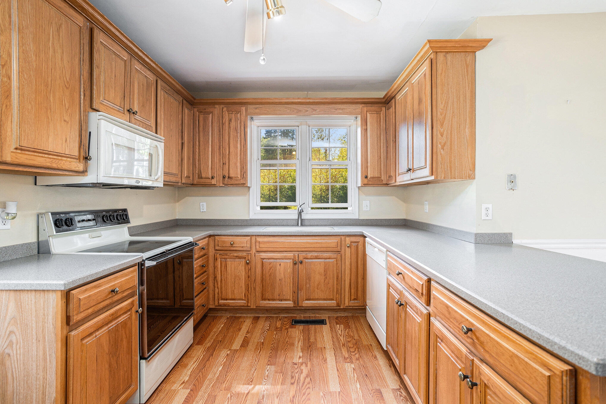 Battle Creek, Michigan 49015, United States, 3 Bedrooms Bedrooms, ,1 BathroomBathrooms,Residential,Active,225862