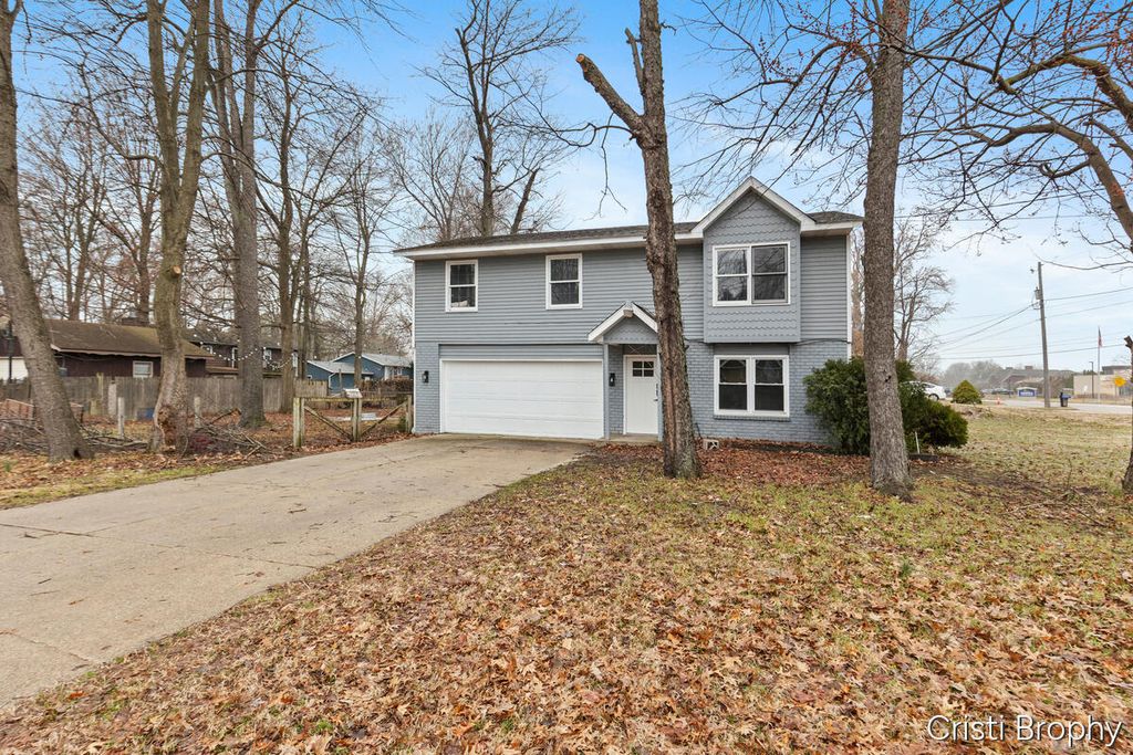 Photo of 952 Woodside Drive, Holland, MI 49424 (MLS # 26009264)
