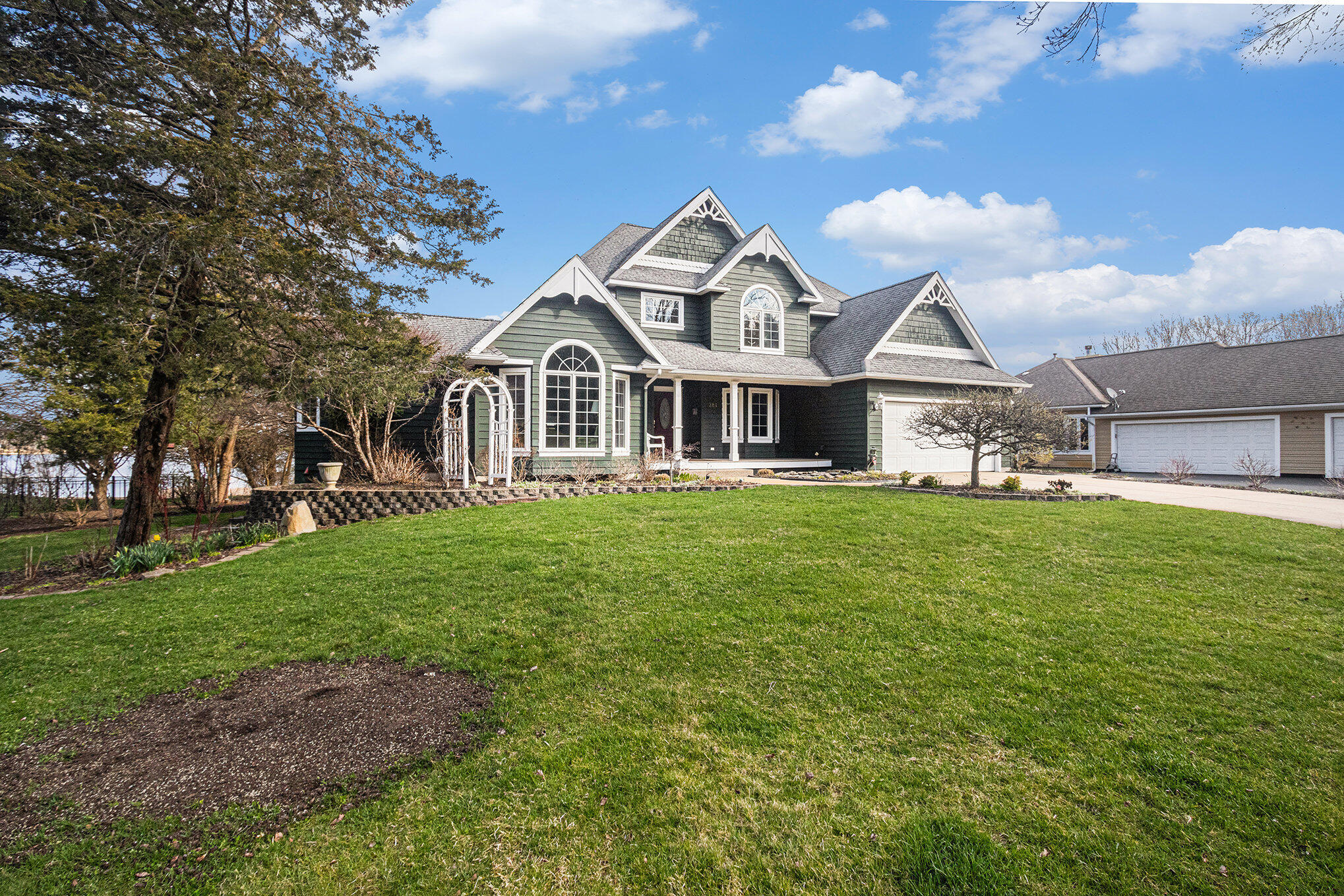 284 Riverview Drive
