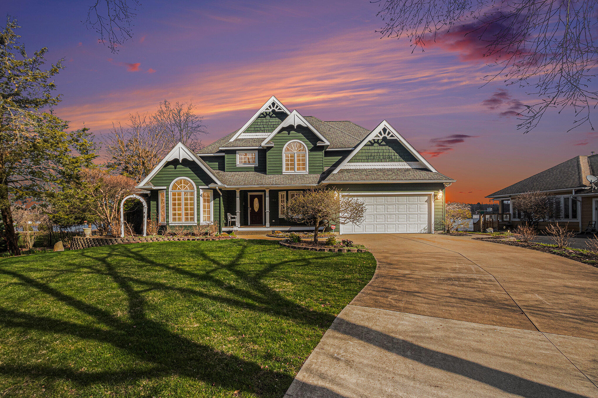 284 Riverview Drive