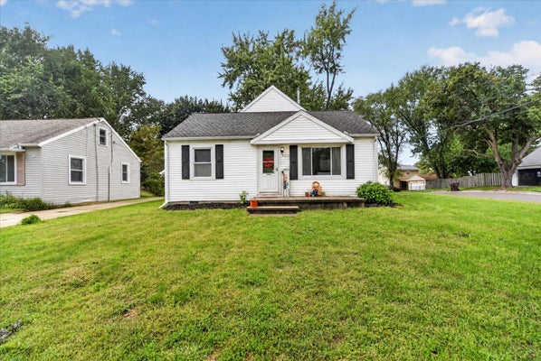 500 HUME BLVD, LANSING, MI 48917 - Image 93cffd43708df55a0591379a4bc9efc4/1188104530
