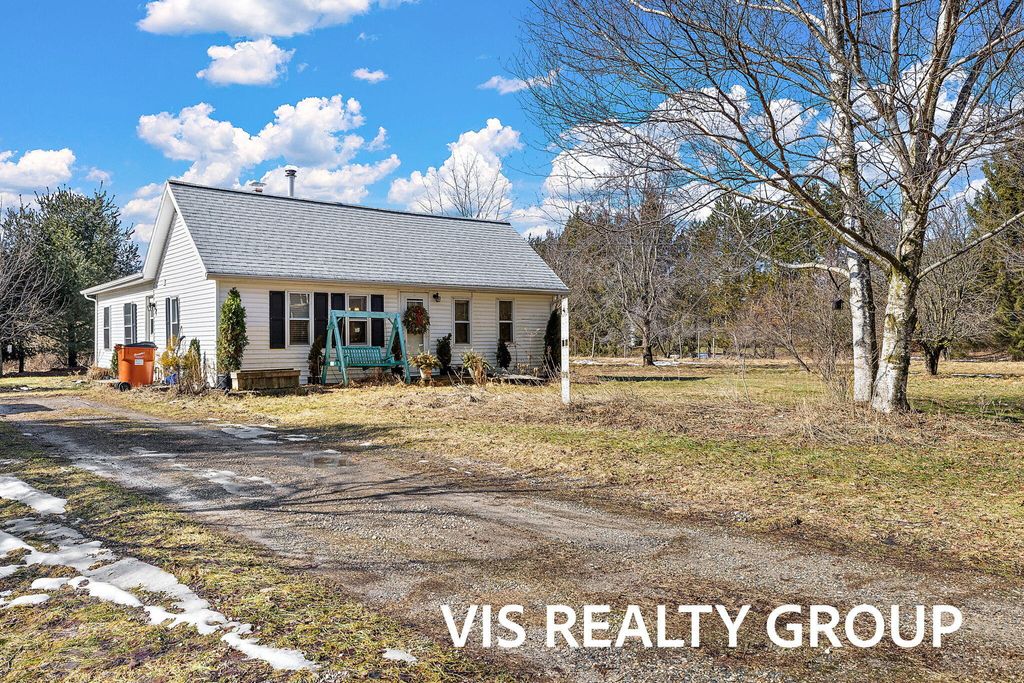 Photo of 8775 Nugent Avenue NE, Rockford, MI 49341 (MLS # 26006193)