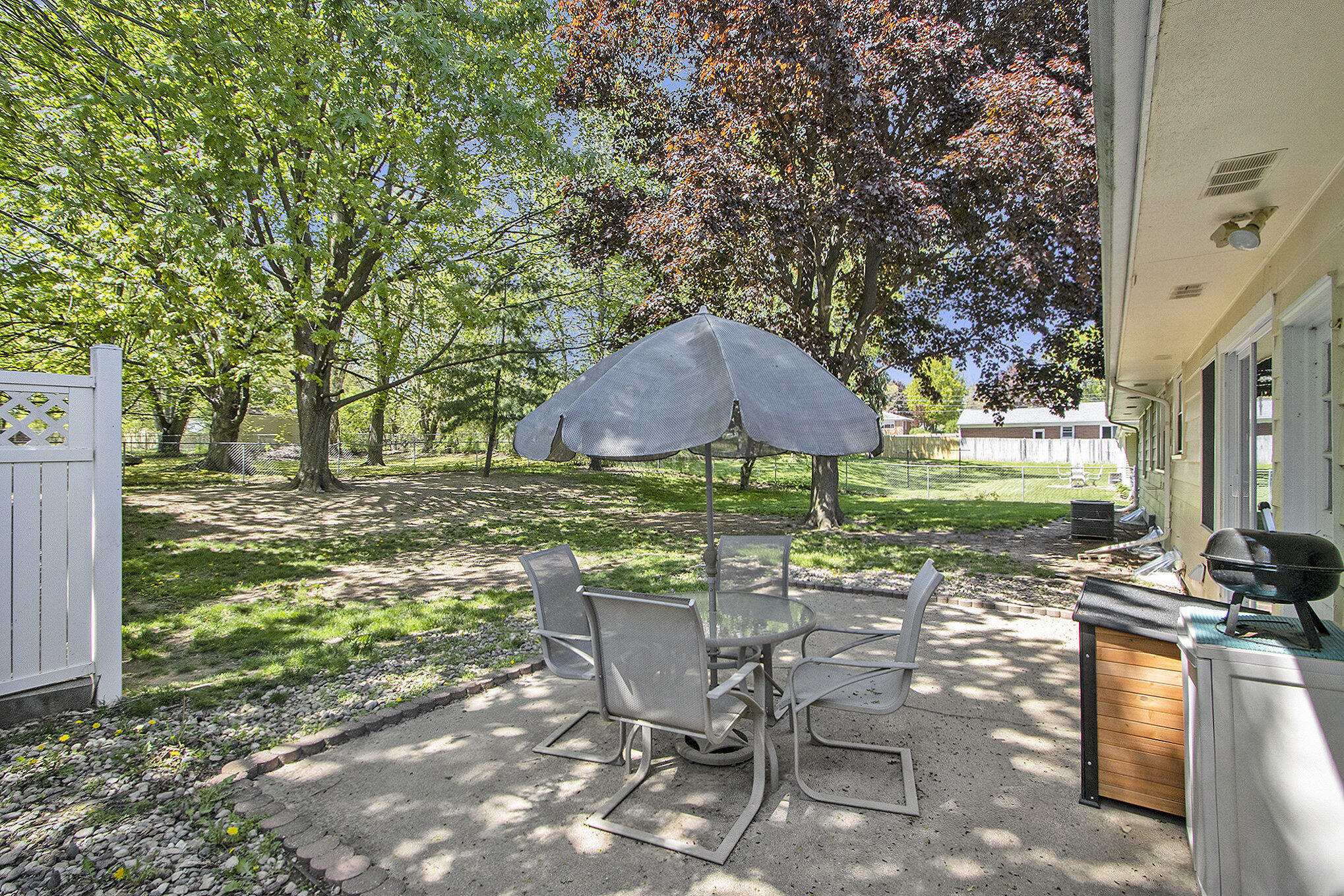 Portage, Michigan 49002, United States, 4 Bedrooms Bedrooms, ,2 BathroomsBathrooms,Residential,Pending,127038