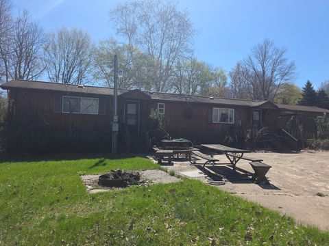 Photo of 6772 N Claeys Drive, Fountain, MI 49410 (MLS # 26003835)