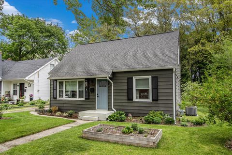 MLS: 25021957