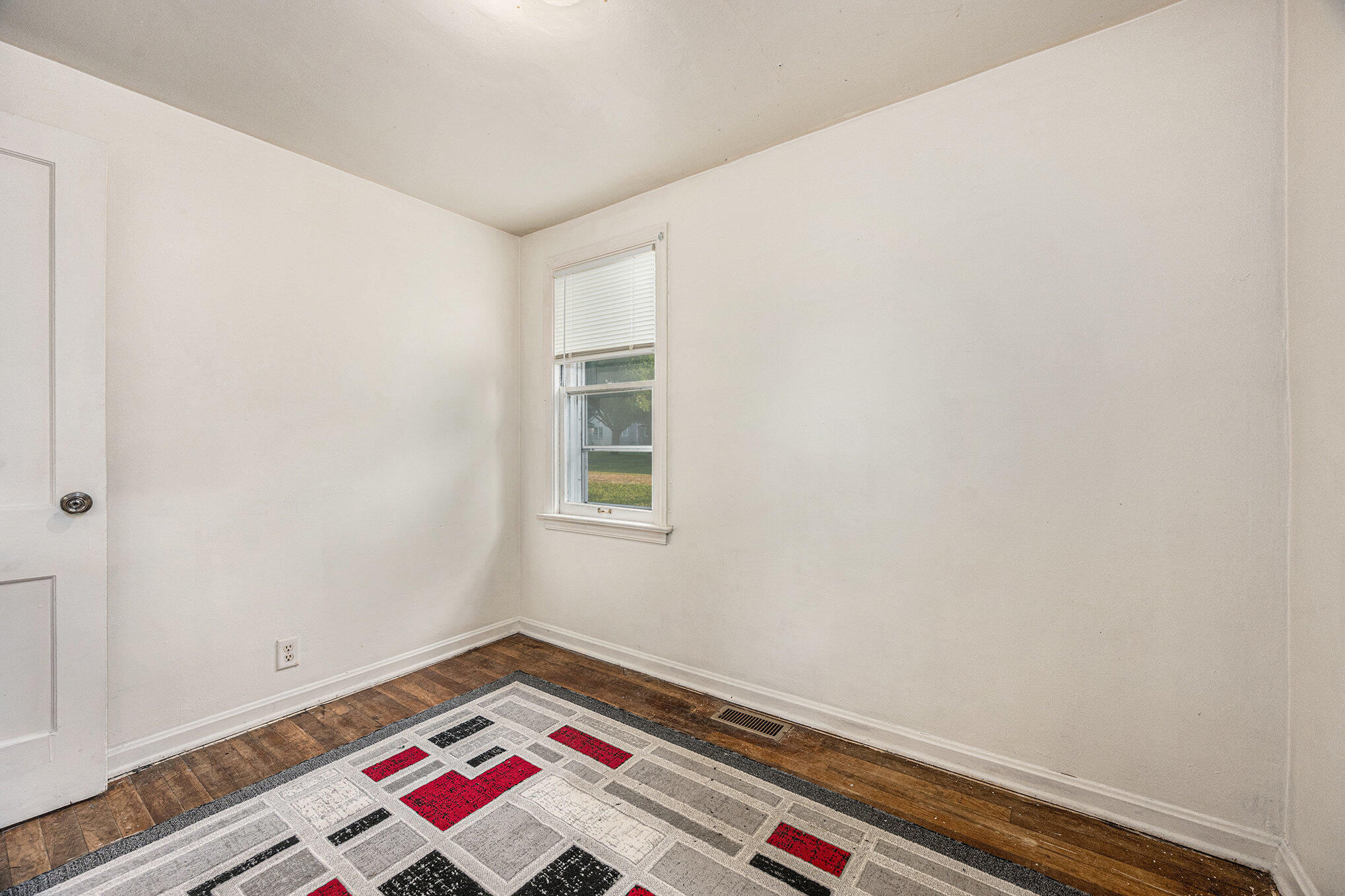 Kalamazoo, Michigan 49048, United States, 2 Bedrooms Bedrooms, ,1 BathroomBathrooms,Residential,Active,187226