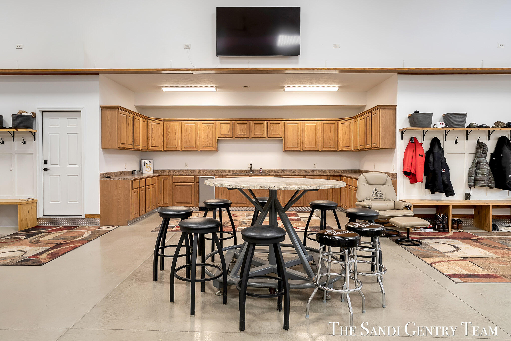 Grand Haven, Michigan, 49417, United States, 4 Bedrooms Bedrooms, ,3 BathroomsBathrooms,Residential,Active,2042700