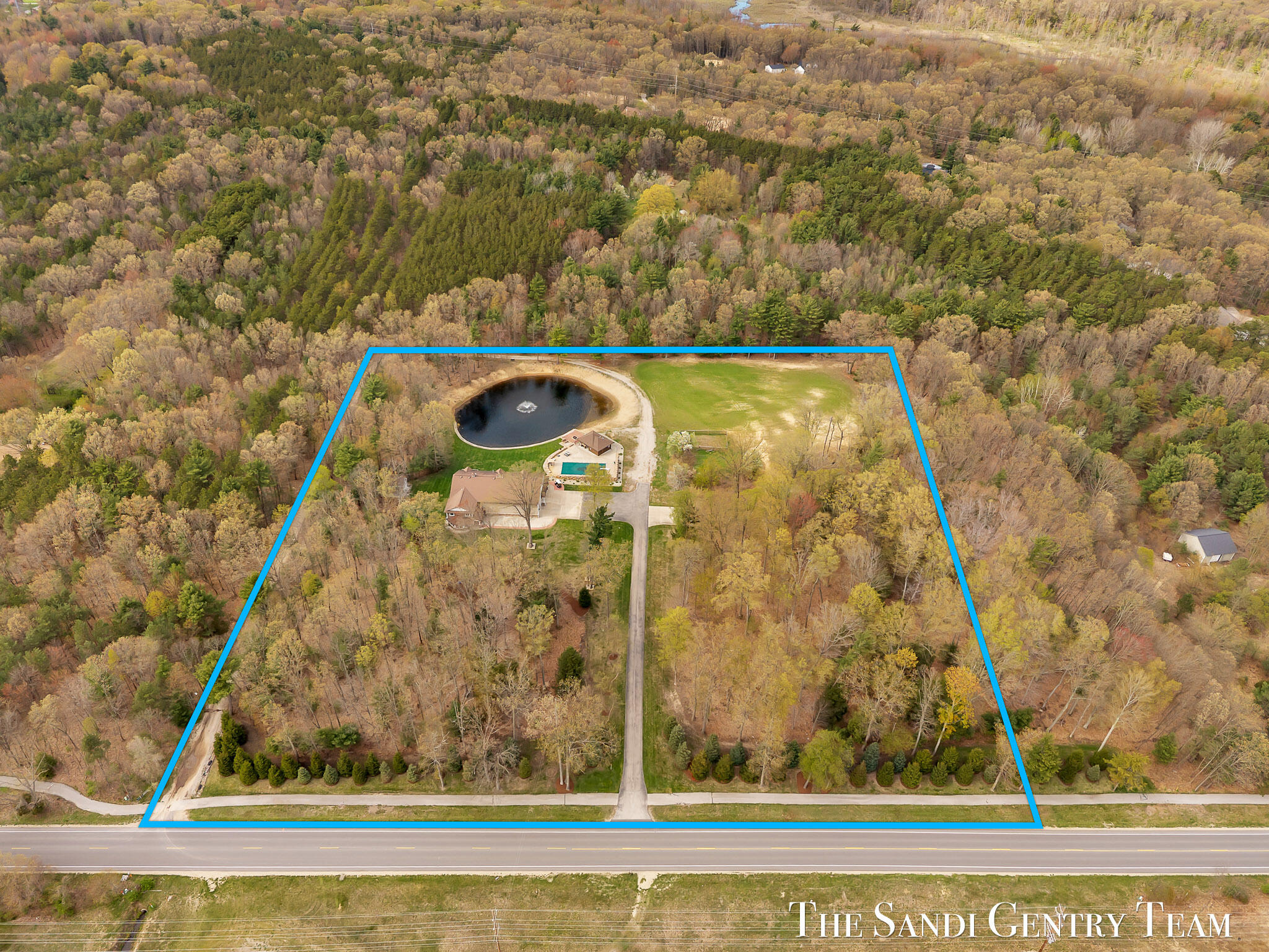 Grand Haven, Michigan, 49417, United States, 4 Bedrooms Bedrooms, ,3 BathroomsBathrooms,Residential,Active,2042700