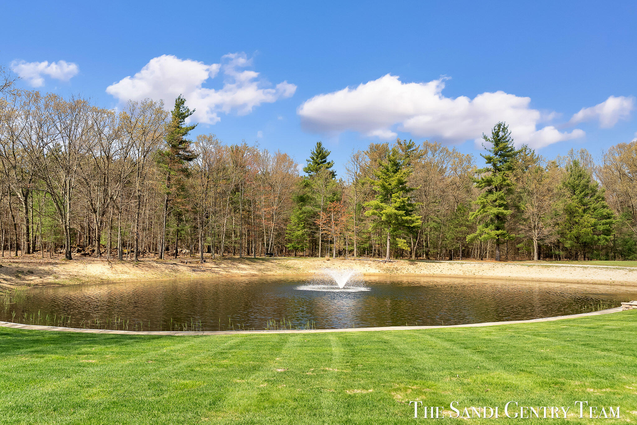 Grand Haven, Michigan, 49417, United States, 4 Bedrooms Bedrooms, ,3 BathroomsBathrooms,Residential,Active,2042700