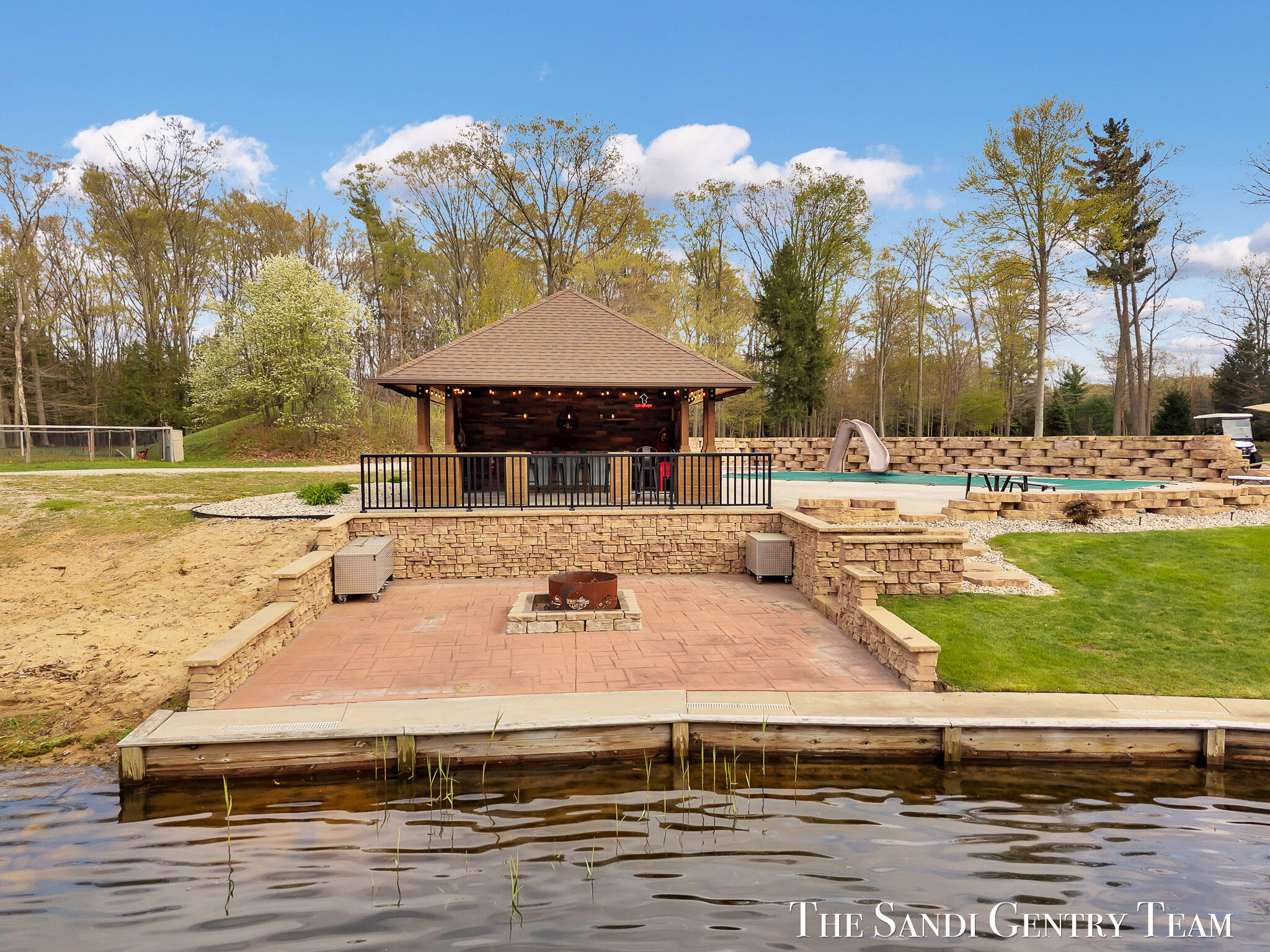 Grand Haven, Michigan, 49417, United States, 4 Bedrooms Bedrooms, ,3 BathroomsBathrooms,Residential,Active,2042700