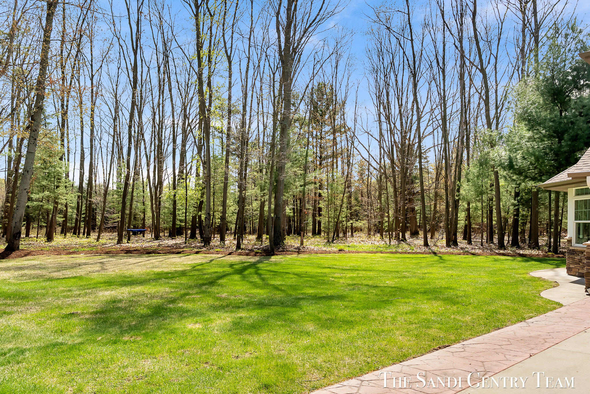 Grand Haven, Michigan, 49417, United States, 4 Bedrooms Bedrooms, ,3 BathroomsBathrooms,Residential,Active,2042700