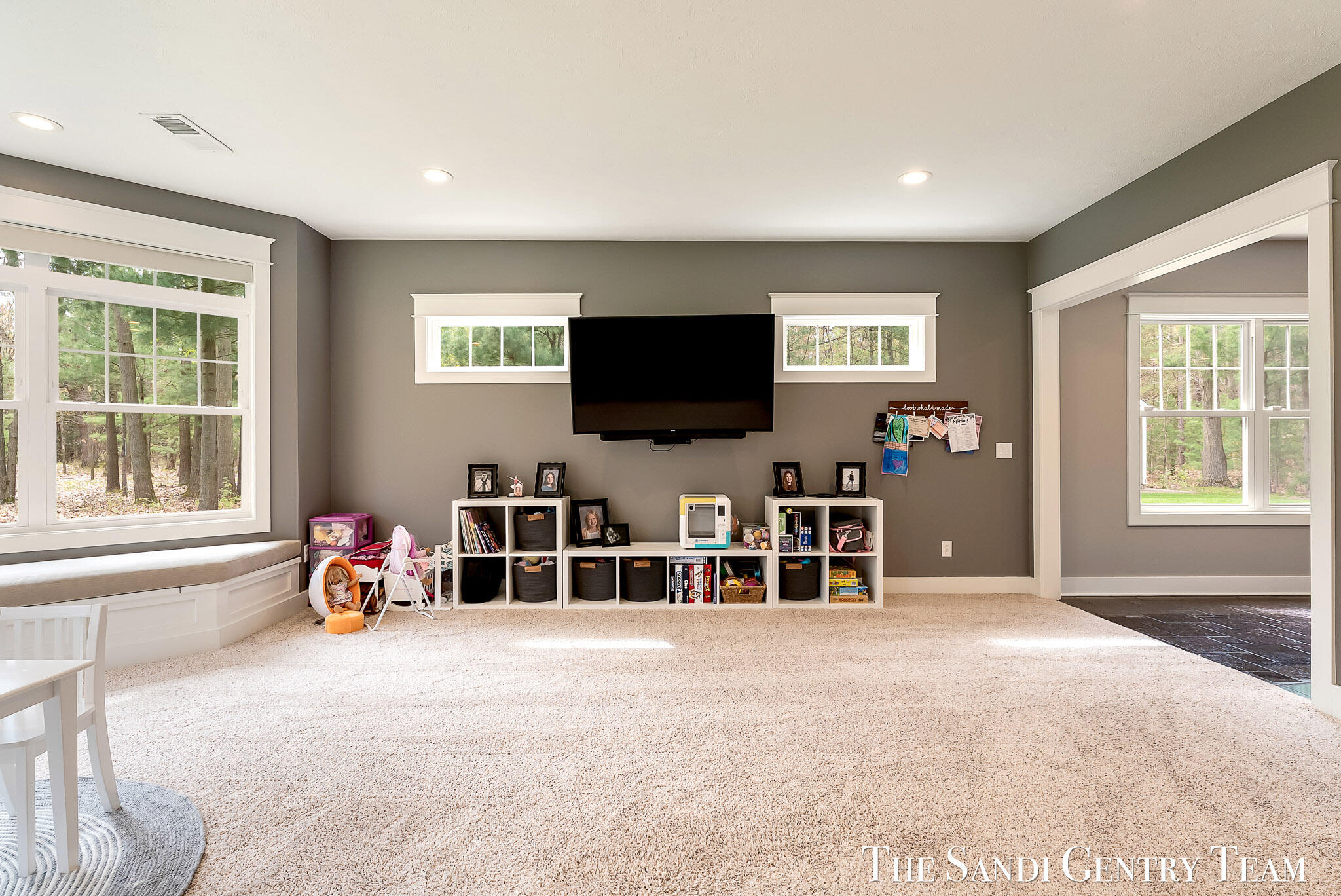 Grand Haven, Michigan, 49417, United States, 4 Bedrooms Bedrooms, ,3 BathroomsBathrooms,Residential,Active,2042700