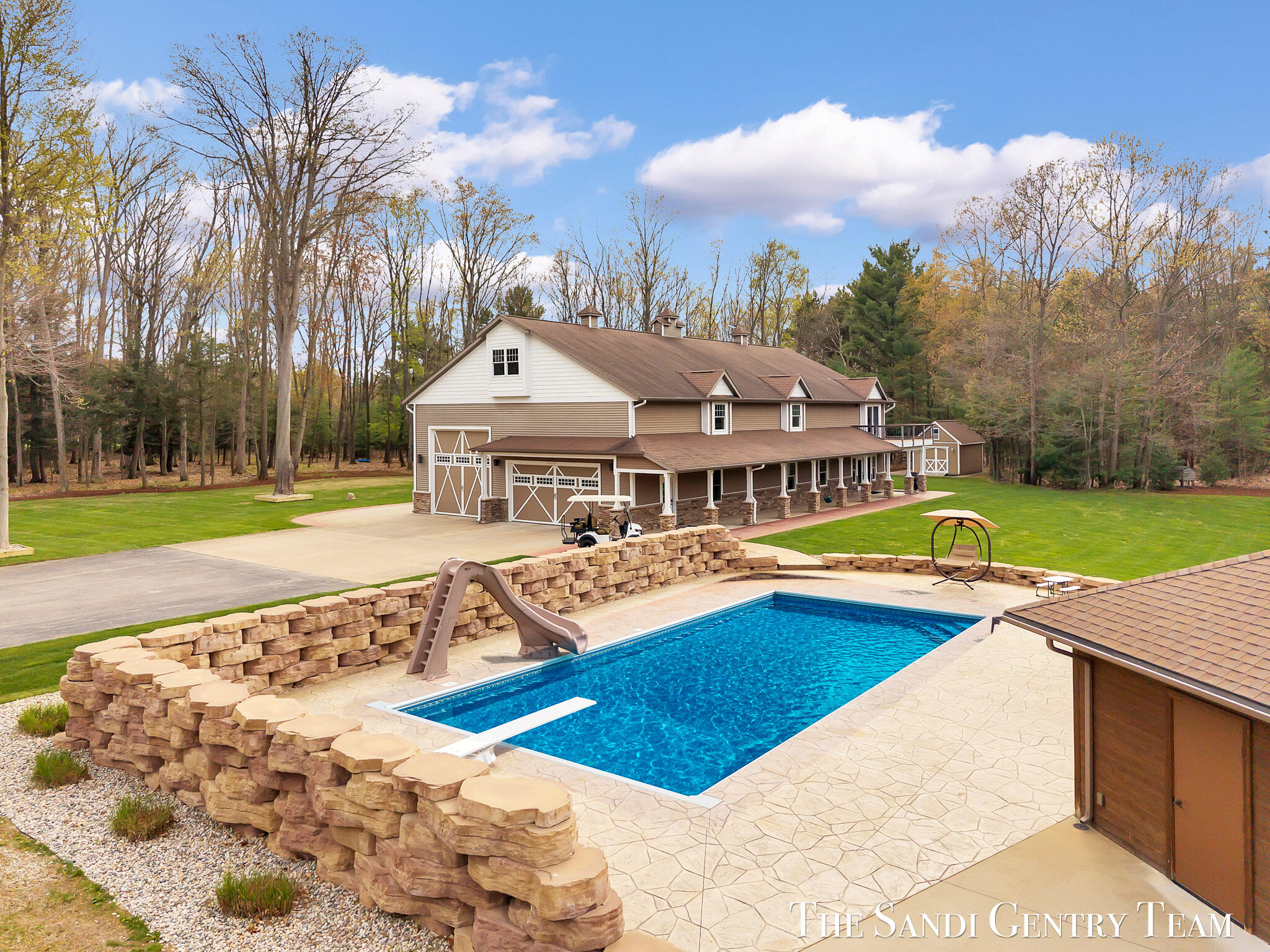 Grand Haven, Michigan, 49417, United States, 4 Bedrooms Bedrooms, ,3 BathroomsBathrooms,Residential,Active,2042700
