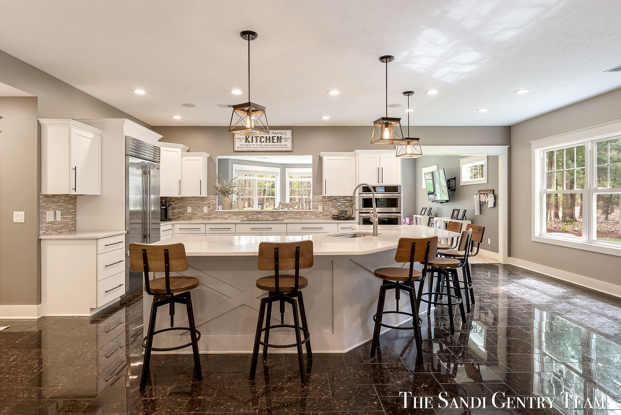 Grand Haven, Michigan, 49417, United States, 4 Bedrooms Bedrooms, ,3 BathroomsBathrooms,Residential,Active,2042700