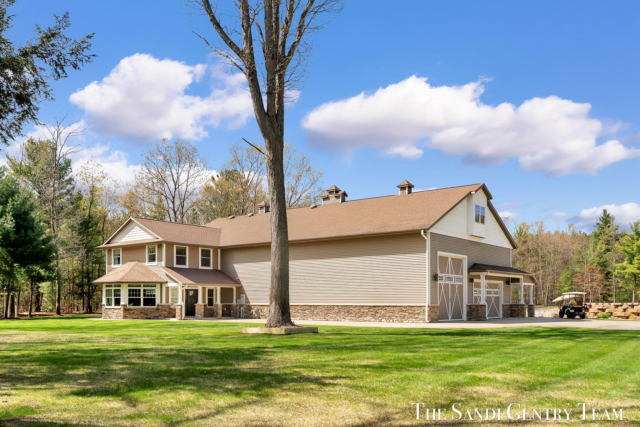 Grand Haven, Michigan, 49417, United States, 4 Bedrooms Bedrooms, ,3 BathroomsBathrooms,Residential,Active,2042700