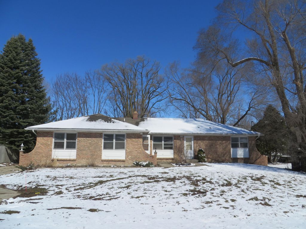 Photo of 1717-1719 52nd Street SE, Kentwood, MI 49508 (MLS # 23007519)