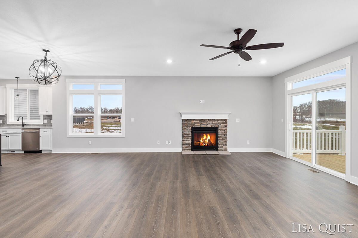 Photo 6 of 18 of 3856 Windsor Ridge Drive NE condo