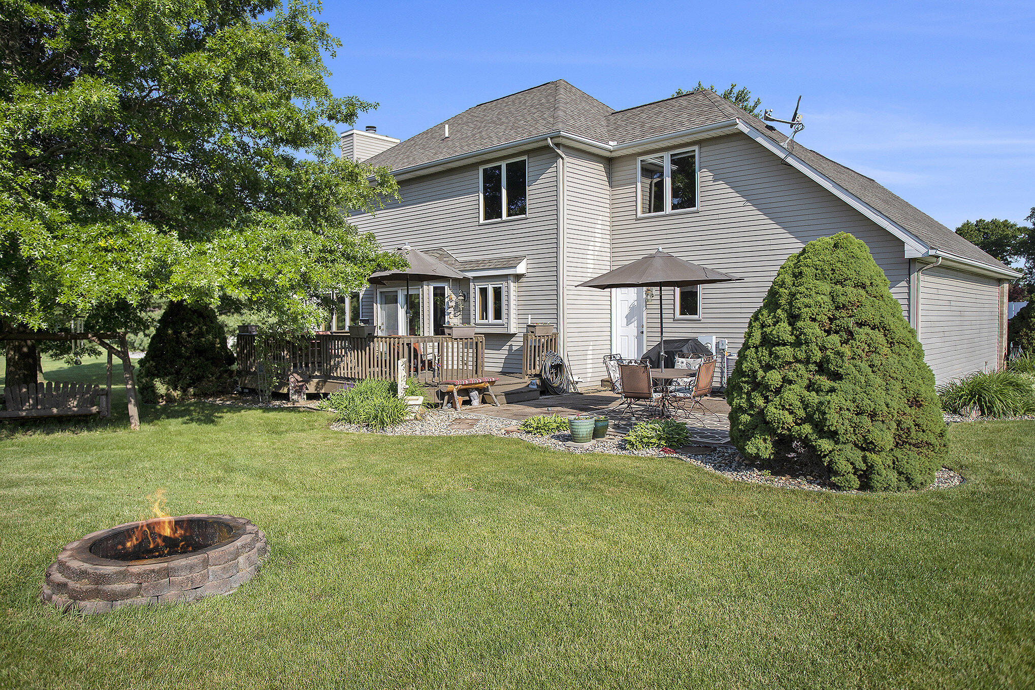 Battle Creek, Michigan 49014, United States, 4 Bedrooms Bedrooms, ,3 BathroomsBathrooms,Residential,Pending,148935