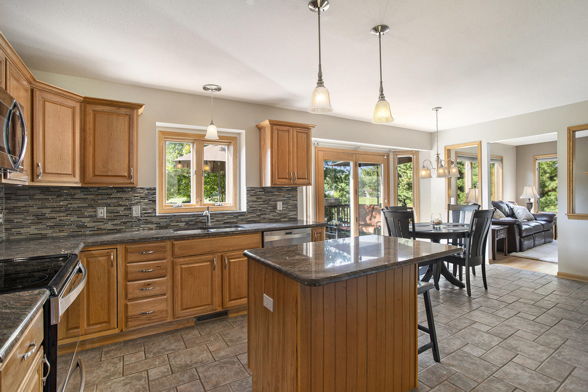 Battle Creek, Michigan 49014, United States, 4 Bedrooms Bedrooms, ,3 BathroomsBathrooms,Residential,Pending,148935