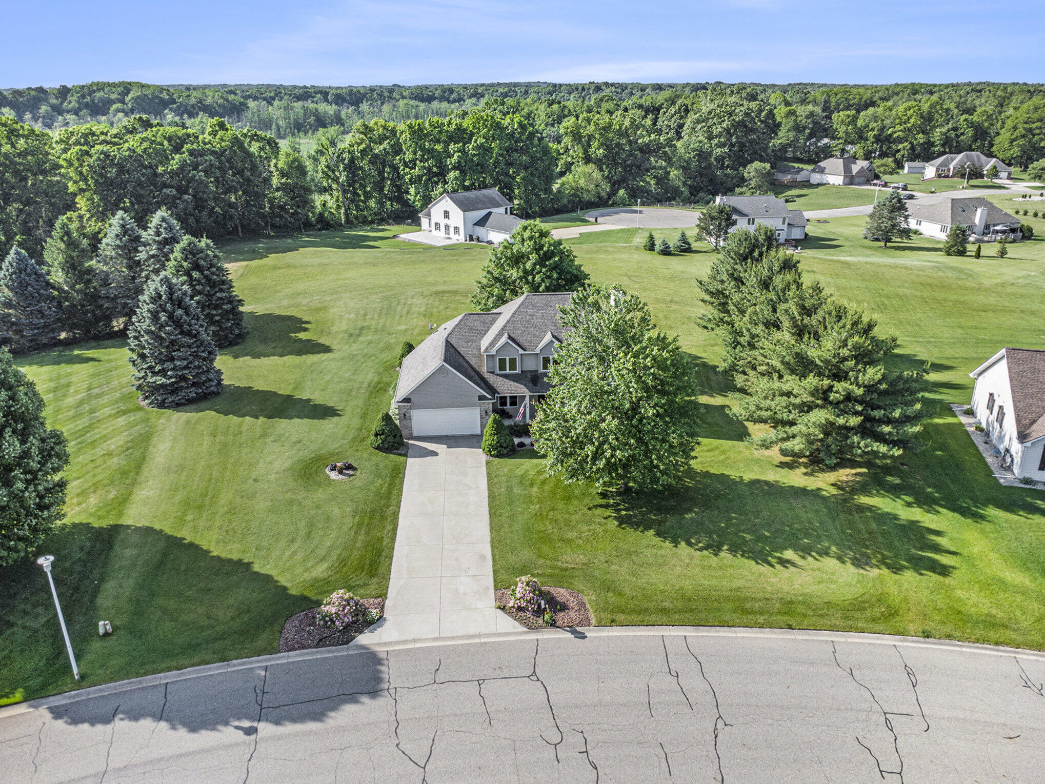 Battle Creek, Michigan 49014, United States, 4 Bedrooms Bedrooms, ,3 BathroomsBathrooms,Residential,Pending,148935