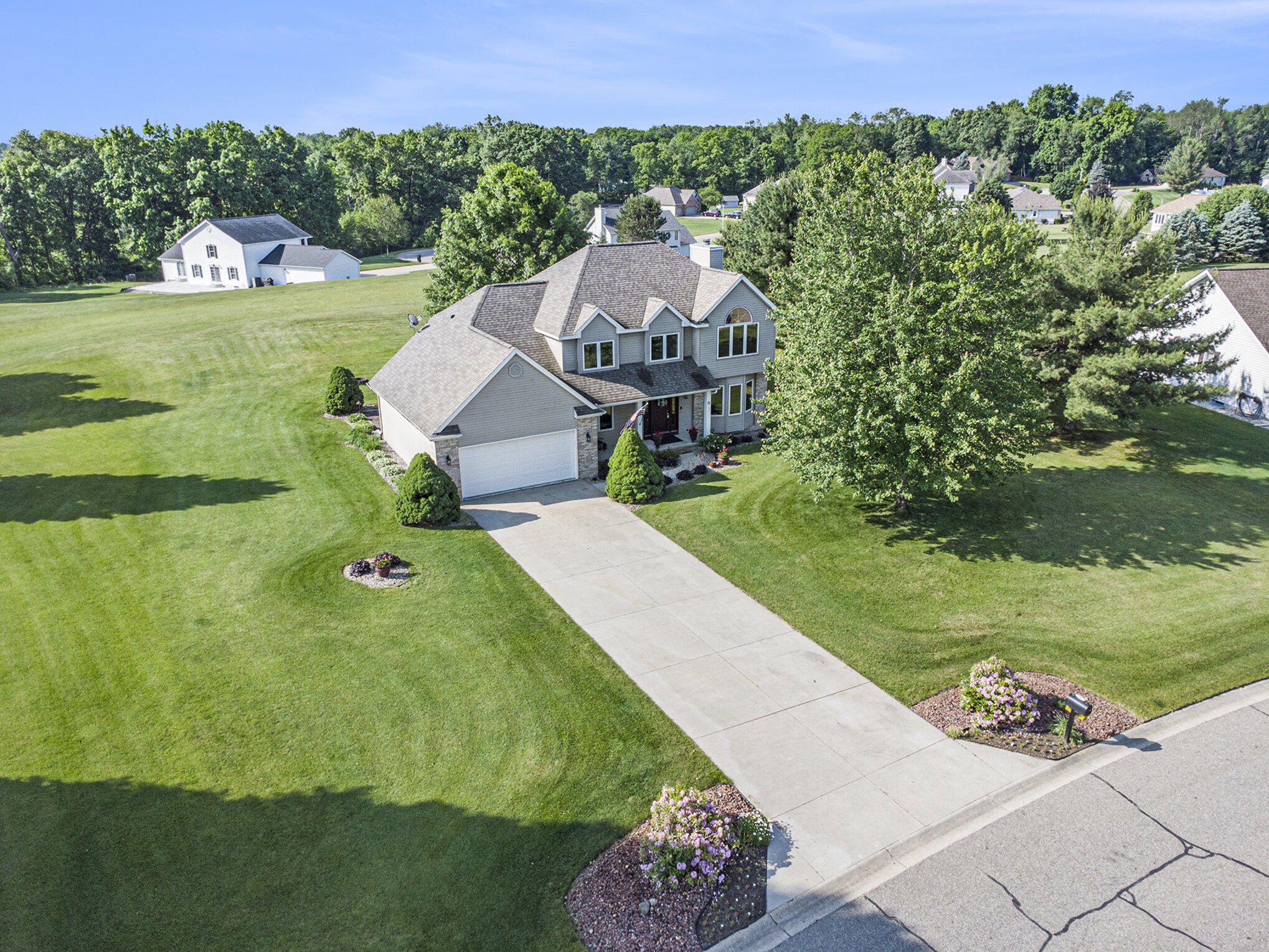 Battle Creek, Michigan 49014, United States, 4 Bedrooms Bedrooms, ,3 BathroomsBathrooms,Residential,Pending,148935