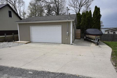 Photo of 2690 Ovid Street, Crystal, MI 48818 (MLS # 26017120)