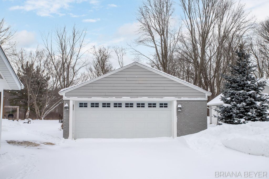 Photo of 6541 145th Avenue, Holland, MI 49423 (MLS # 26003122)